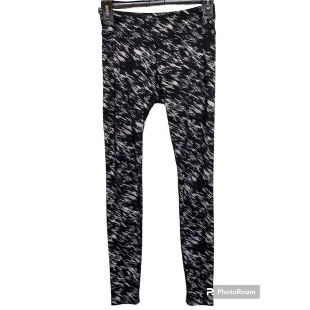 Beyond‎ Yoga Black and White Print Leggings Small